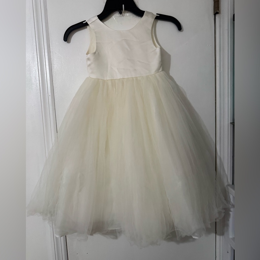 NWOT- flower girl Elegant Cream Sleeveless Kids Dress.